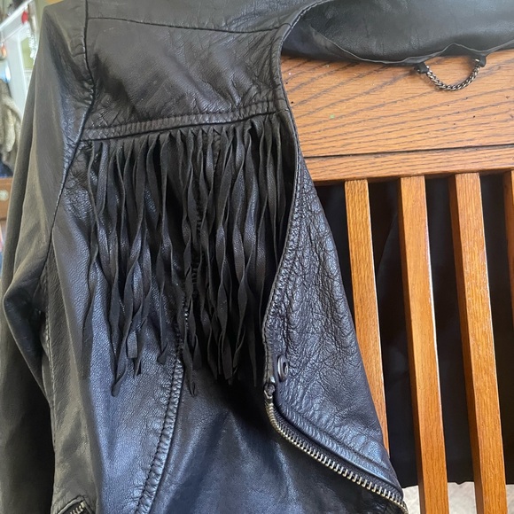 Black Fringe Leather Jacket - Picture 7 of 10